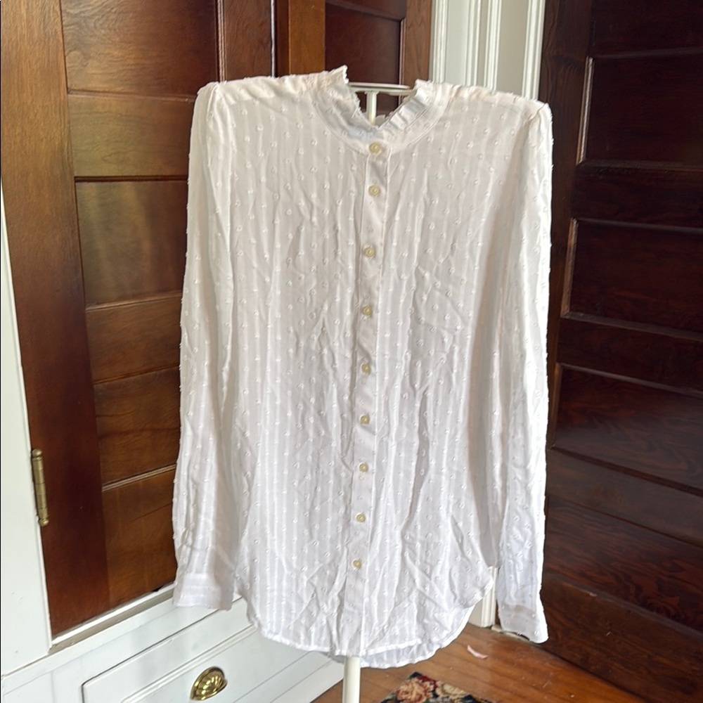 LOFT‎ Rayon Ivory /white Textured Button-Up Blouse- worn twice
